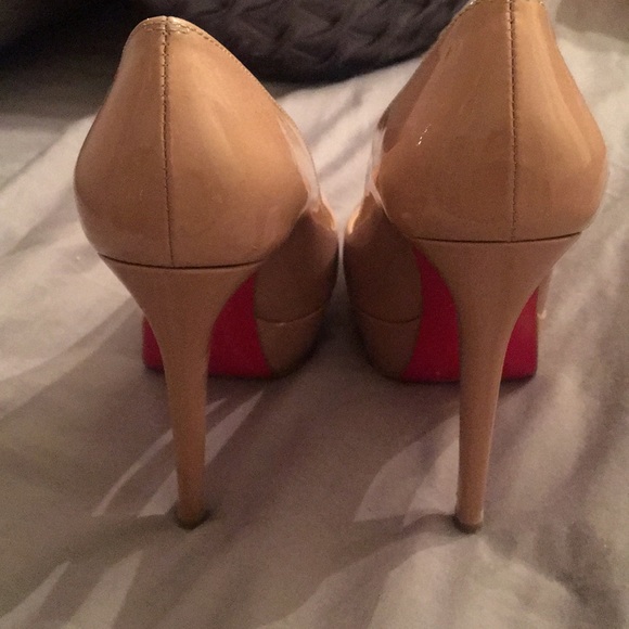 Christian Louboutin - Picture 2 of 5